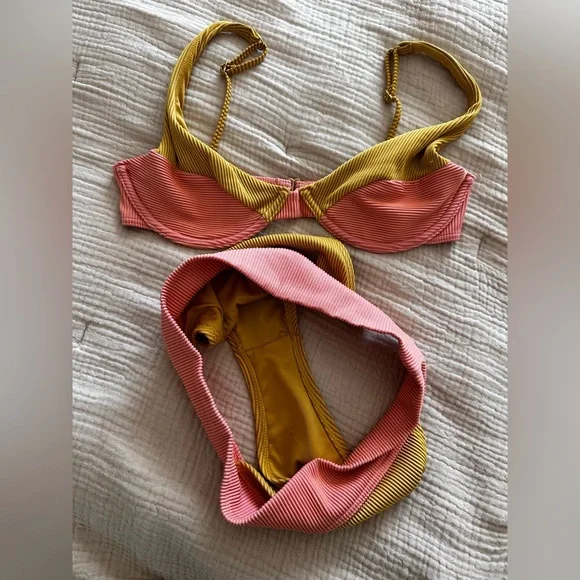 Billabong Hi Life Aruba Bikini - Picture 6 of 6